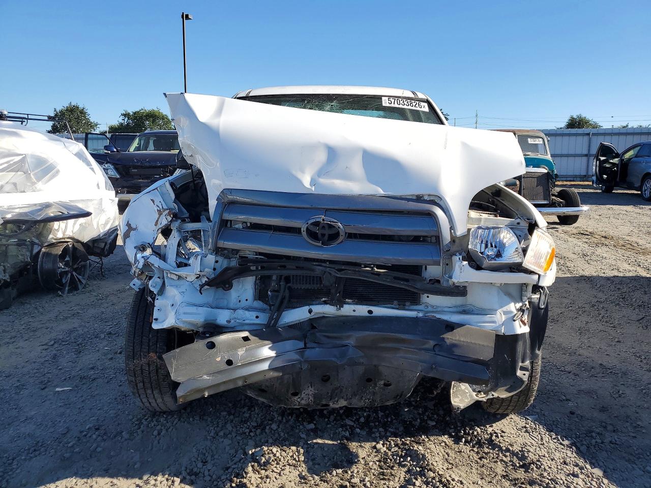 2006 Toyota Tundra Base Белый vin: 5TBJU32136S472837