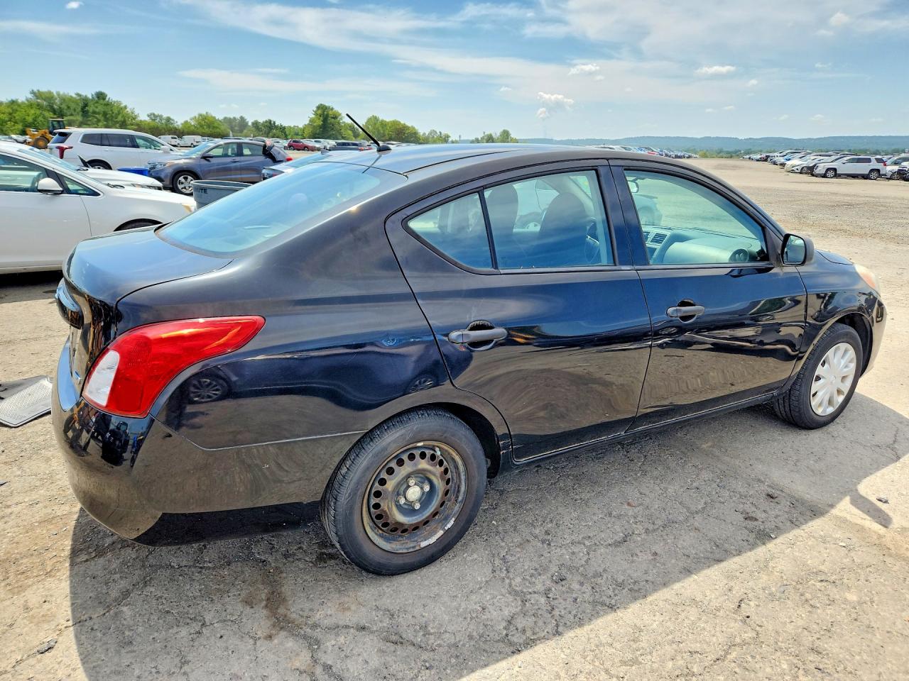 2014 Nissan Versa 1.6 S Black vin: 3N1CN7AP8EL840964