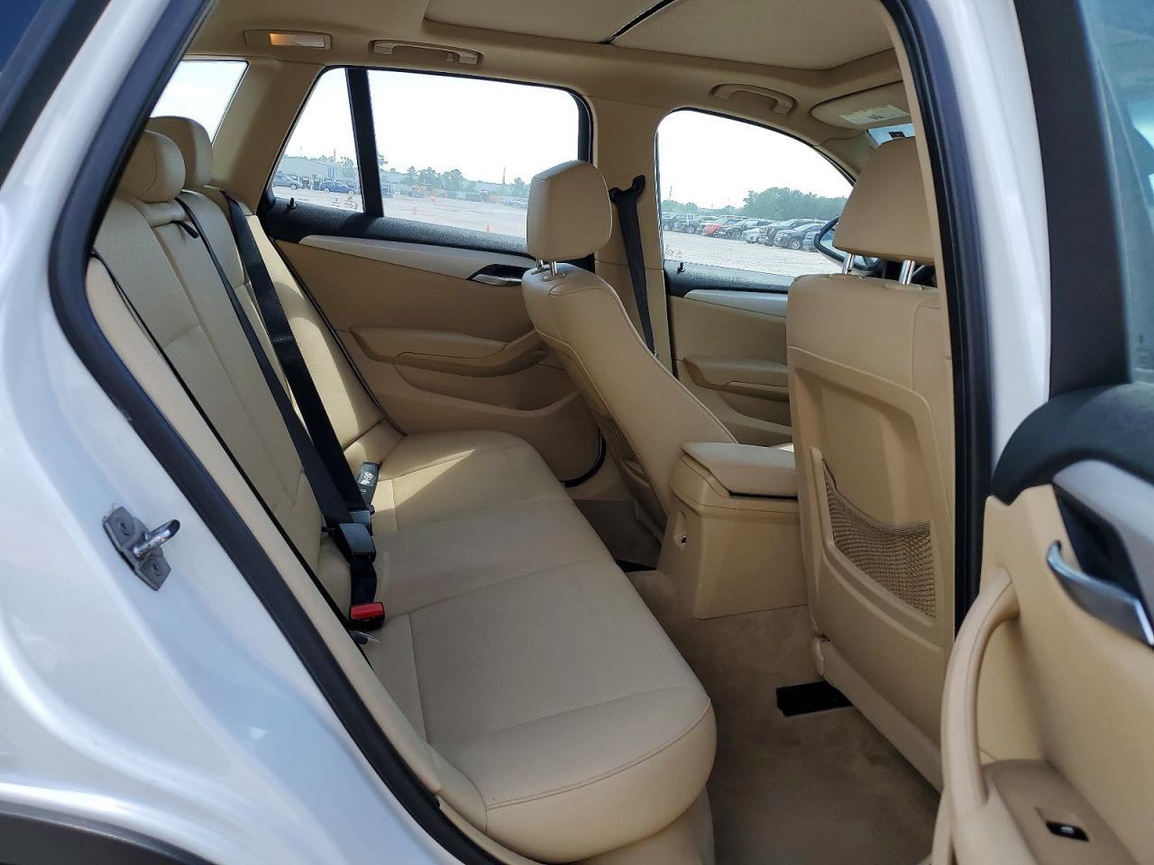 2015 Bmw X1 Xdrive28i White vin: WBAVL1C5XFVY35364