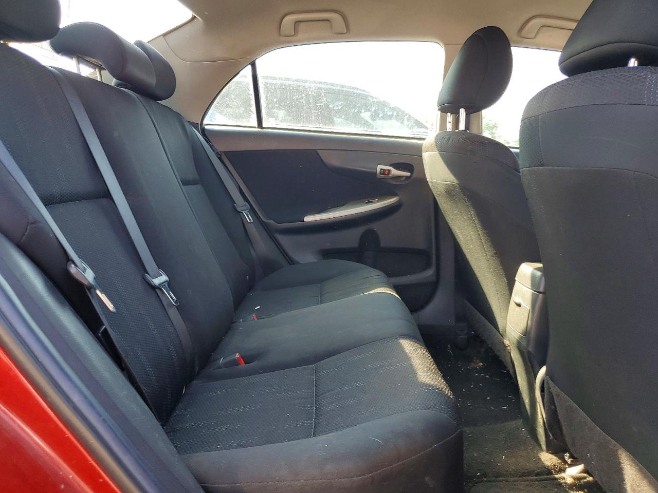 2011 Toyota Corolla S Red vin: 2T1BU4EE9BC633422