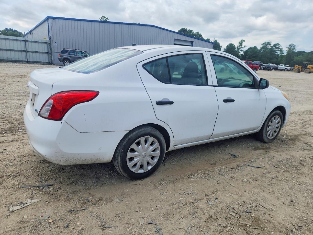 2014 Nissan Versa 1.6 S White vin: 3N1CN7AP6EL806294