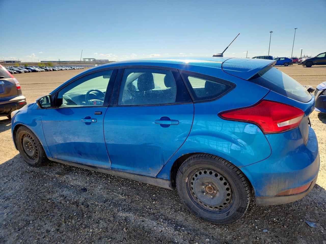 2017 Ford Focus Se Blue vin: 1FADP3K2XHL220467
