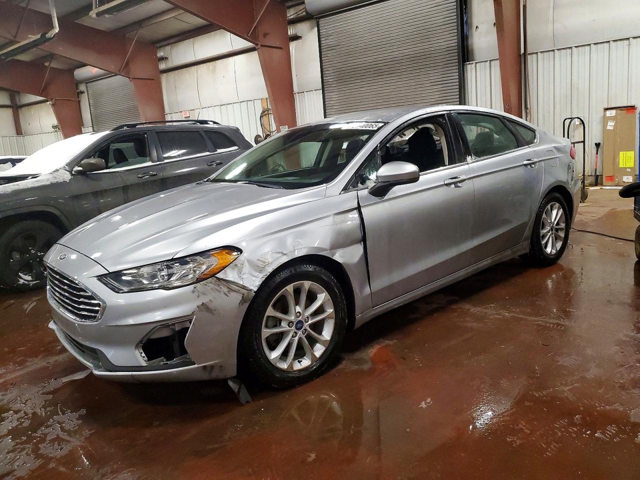 2020 Ford Fusion Se Red vin: 3FA6P0HDXLR107631
