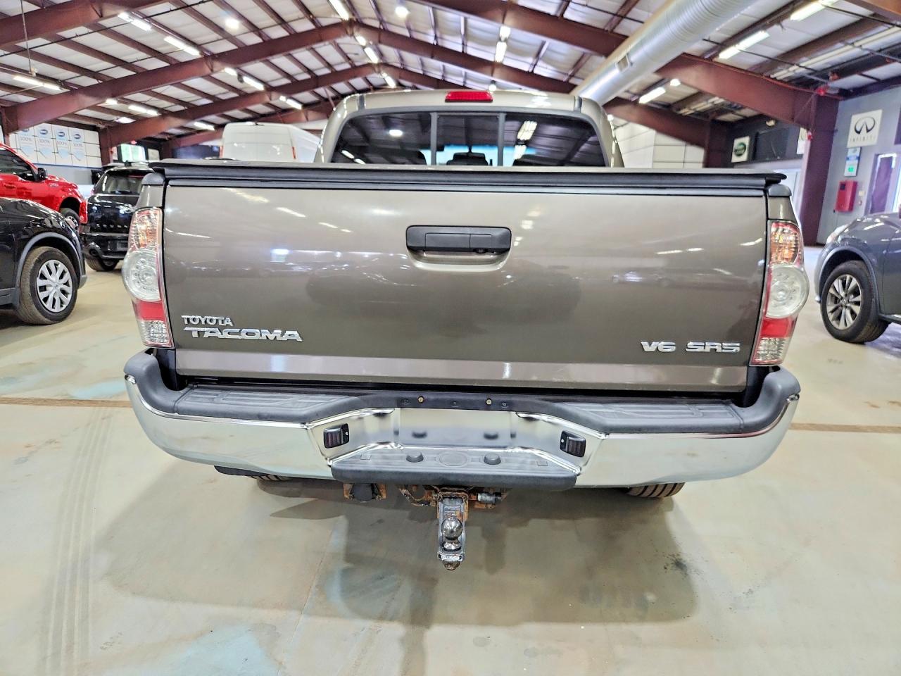 2013 Toyota Tacoma Double Cab Gray vin: 3TMLU4EN2DM127347