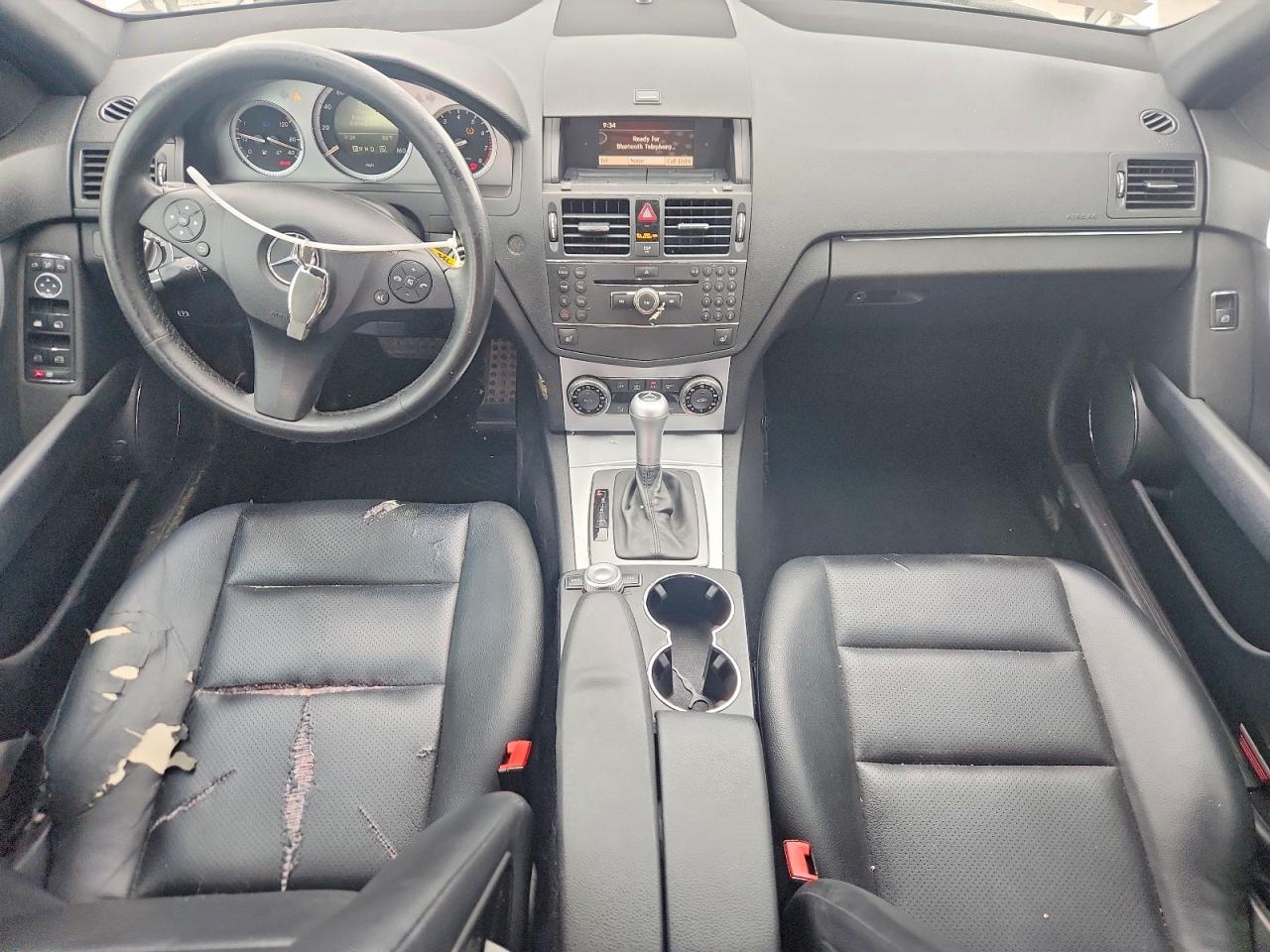 2008 Mercedes-benz C 300 White vin: WDDGF54X18R035287