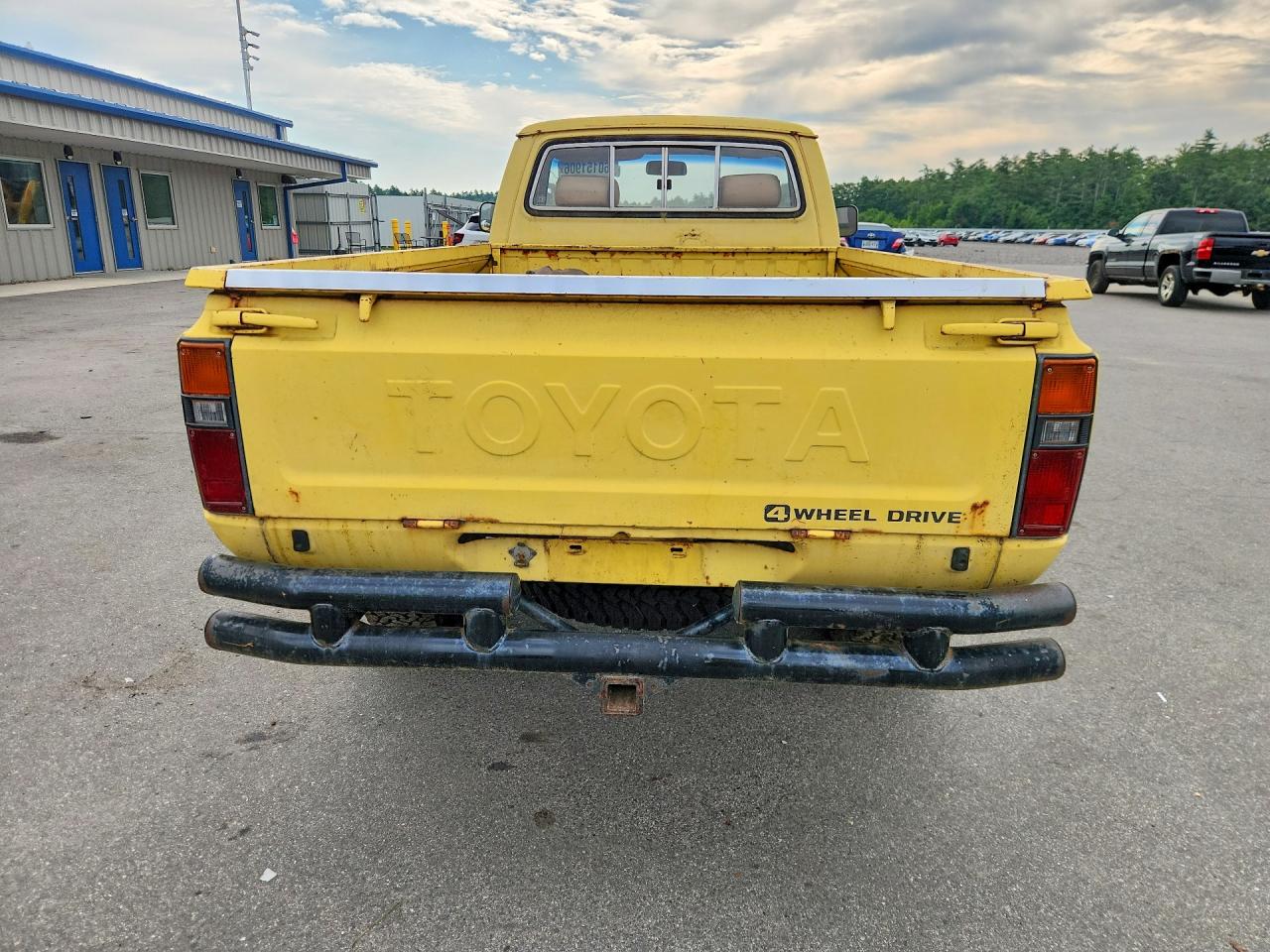 1979 Toyota Truck Yellow vin: RN4701394