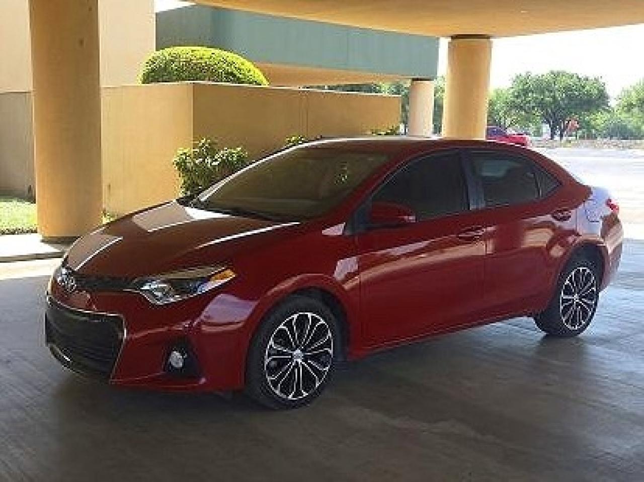 2014 Toyota Corolla Le Red vin: 5YFBURHE2EP102267