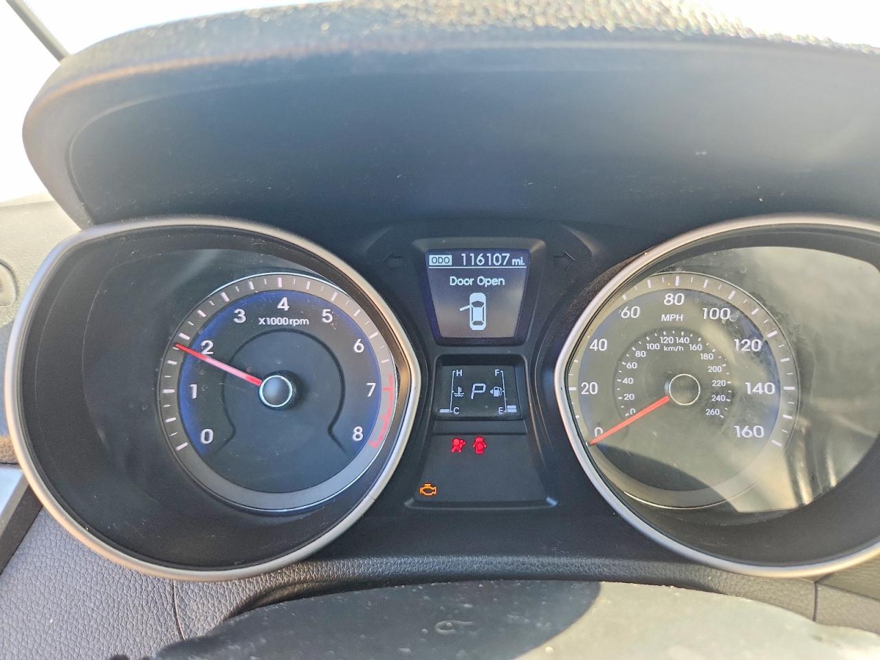 2014 Hyundai Elantra Gt Base Silver vin: KMHD35LH0EU166800