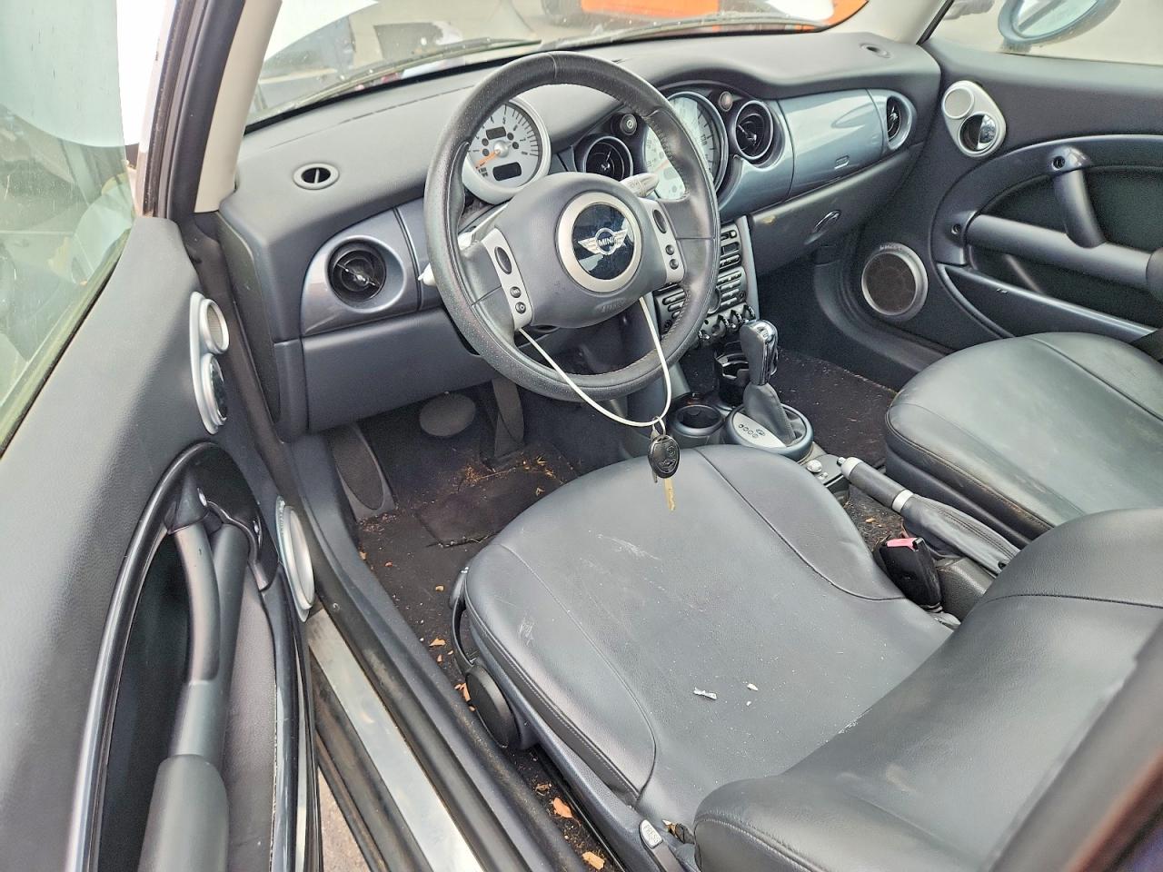 2004 Mini Cooper Silver vin: WMWRC33434TJ62740