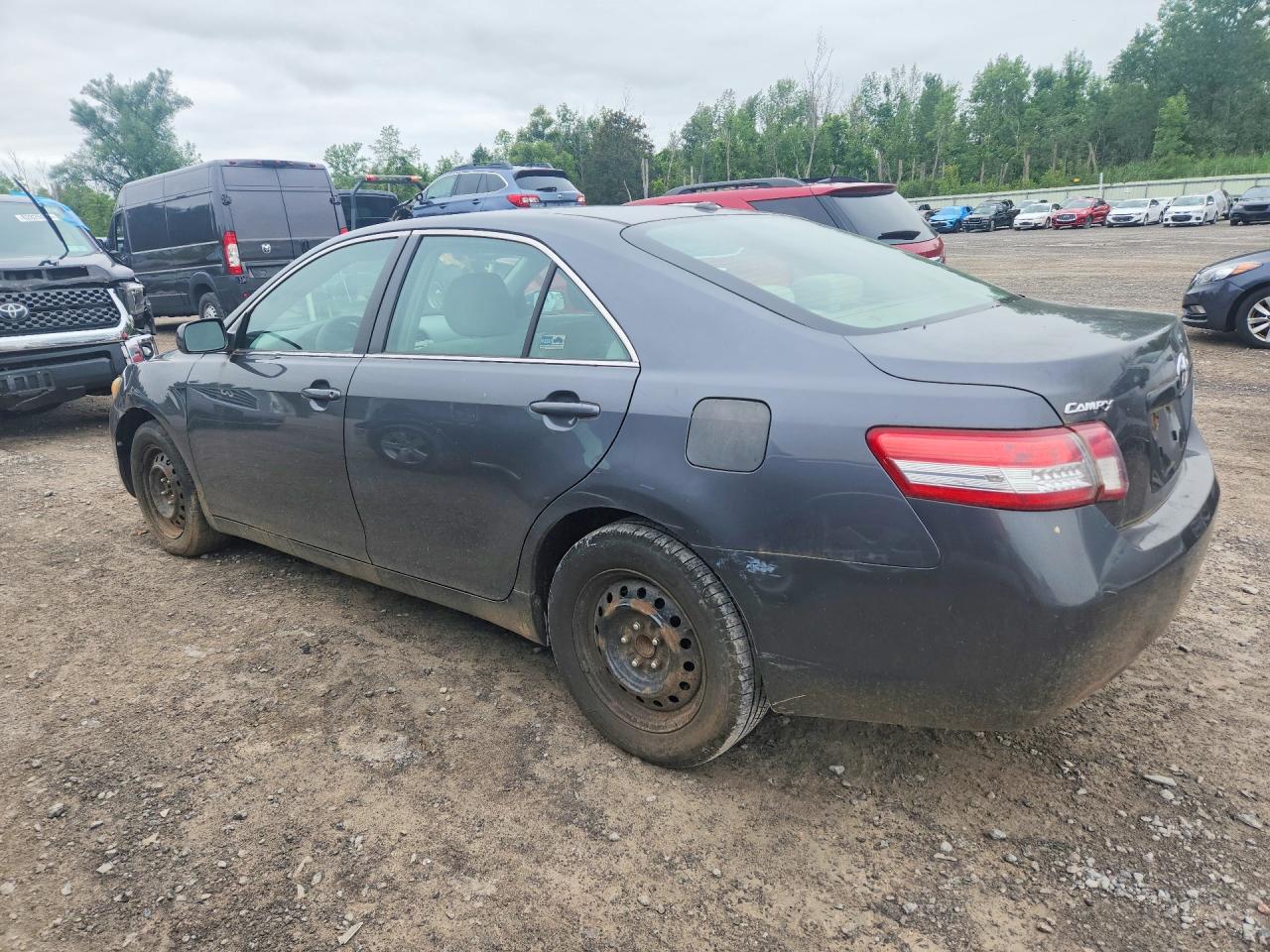 2011 Toyota Camry Le Gray vin: 4T1BF3EKXBU684694