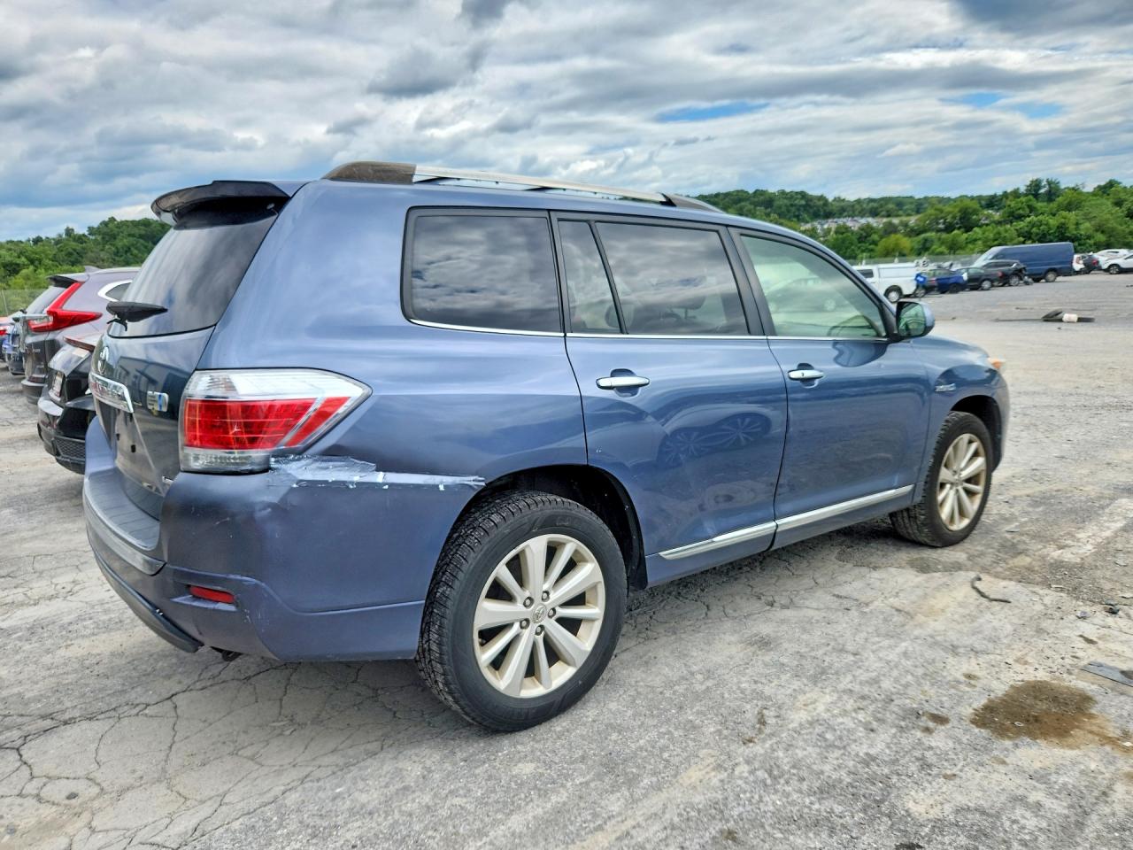 2013 Toyota Highlander Hybrid Limited Blue vin: JTEDC3EH9D2013182