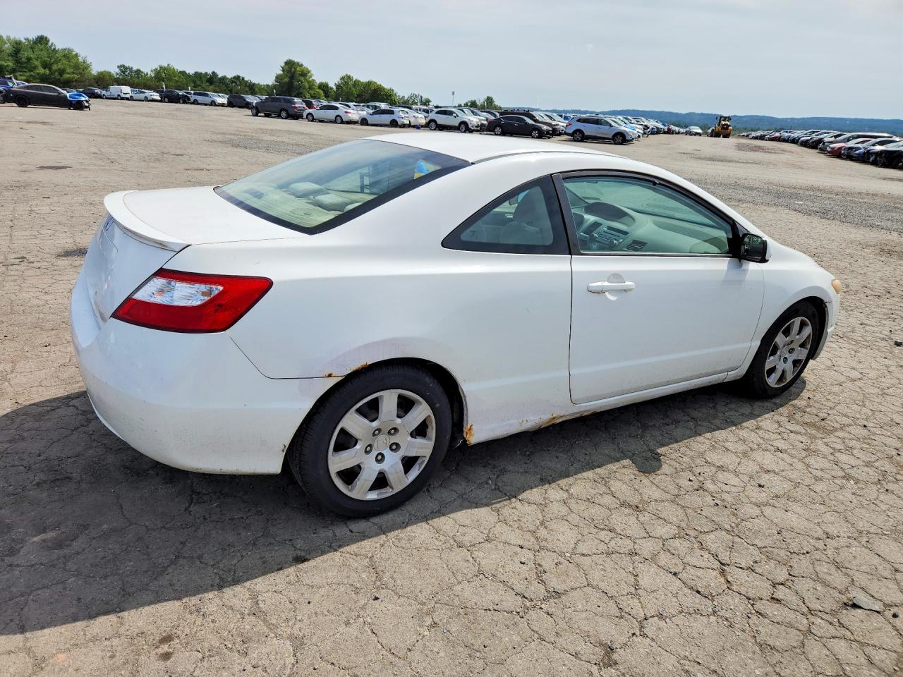 2007 Honda Civic Lx White vin: 2HGFG12647H532131