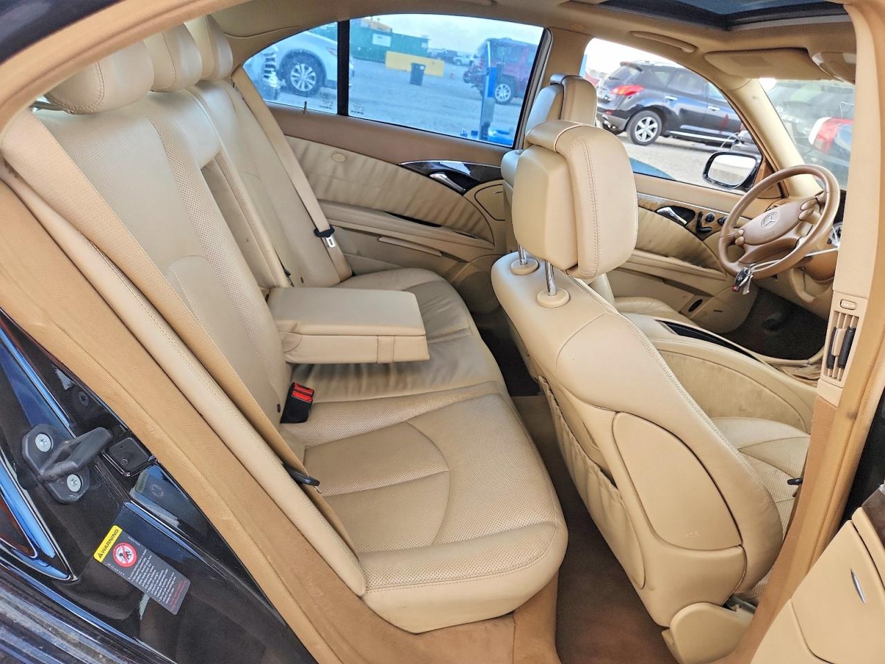 2007 Mercedes-benz E 550 Черный vin: WDBUF72XX7B024645
