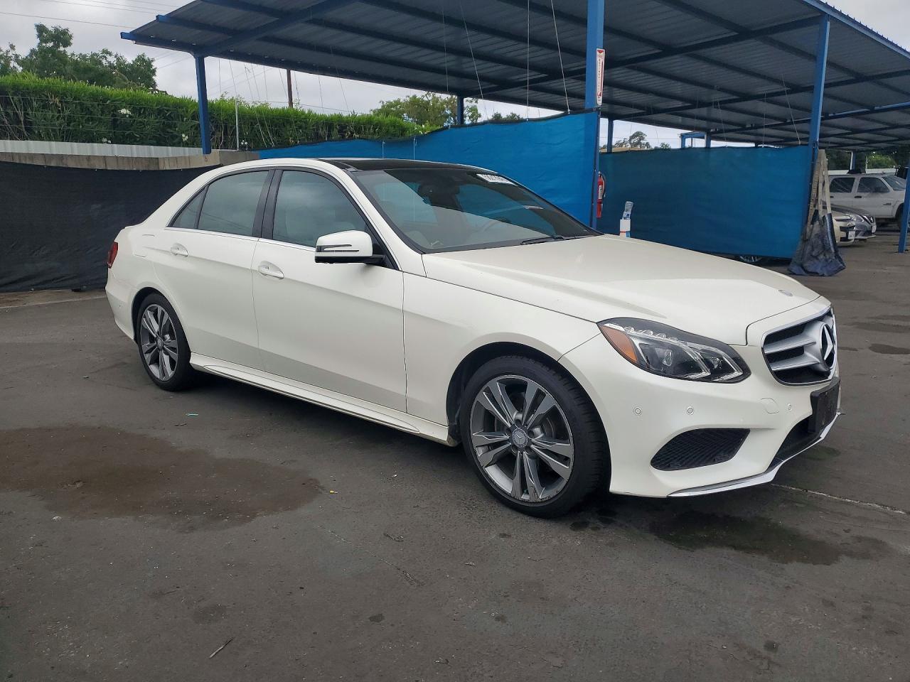 2014 Mercedes-benz E 350 White vin: WDDHF5KB8EB017725