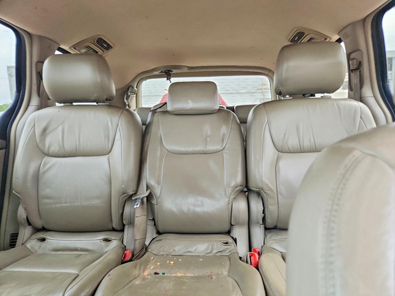 2008 Toyota Sienna Le 8-passenger Black vin: 5TDZK23C08S193486