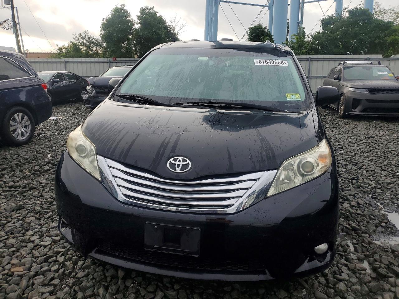 2011 Toyota Sienna Limited 7-passenger Черный vin: 5TDYK3DC1BS094389