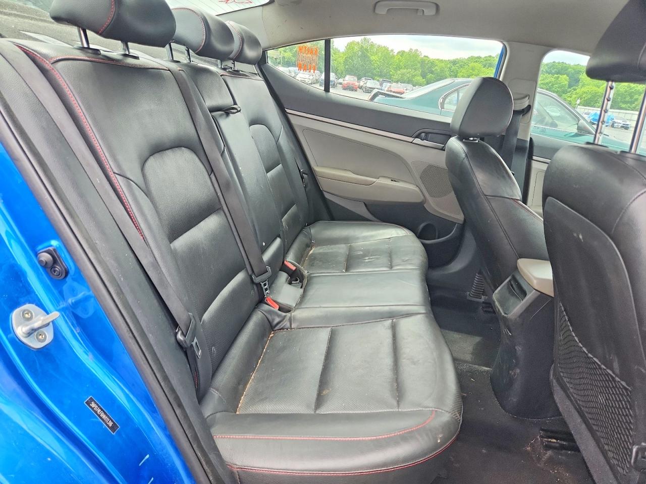 2017 Hyundai Elantra Se Blue vin: 5NPD74LF6HH111316