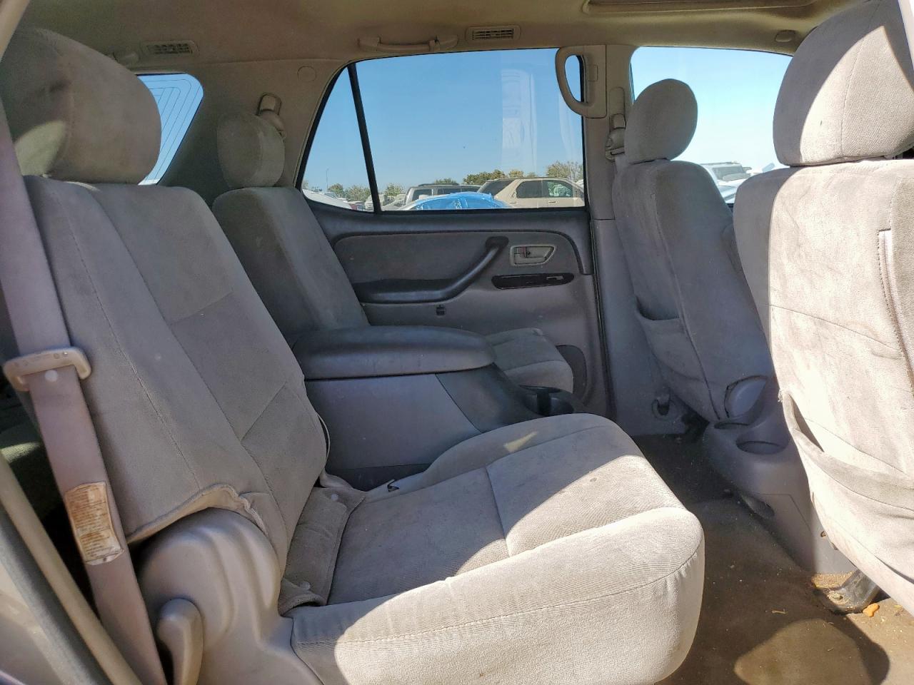 2006 Toyota Sequoia Sr5 Tan vin: 5TDZT34A36S270445