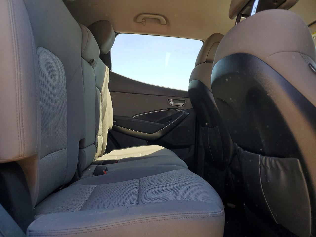 2018 Hyundai Santa Fe Sport 2.4l White vin: 5NMZTDLB9JH083495