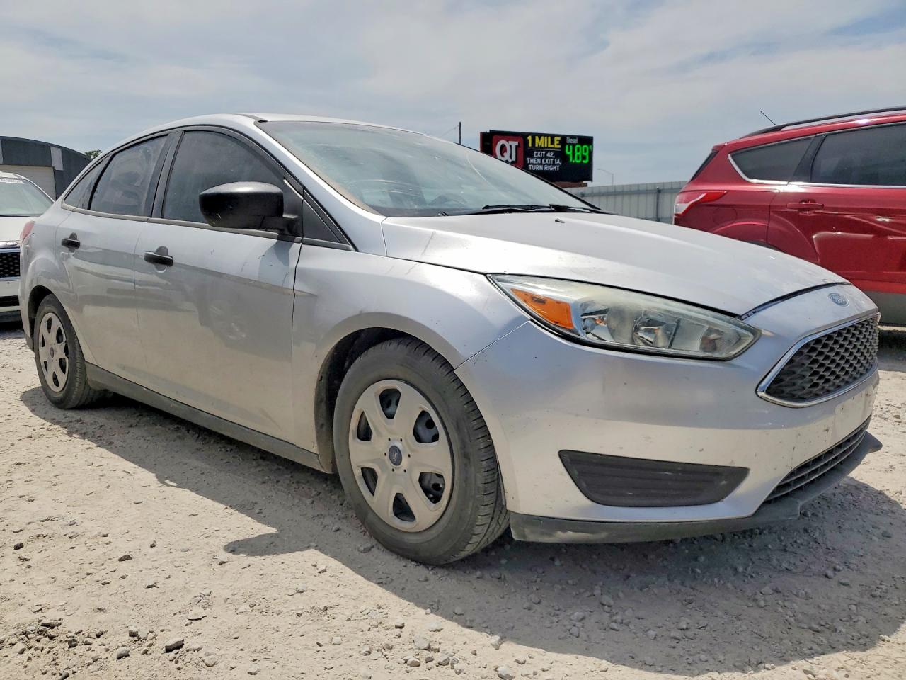 2015 Ford Focus S Silver vin: 1FADP3E27FL275015
