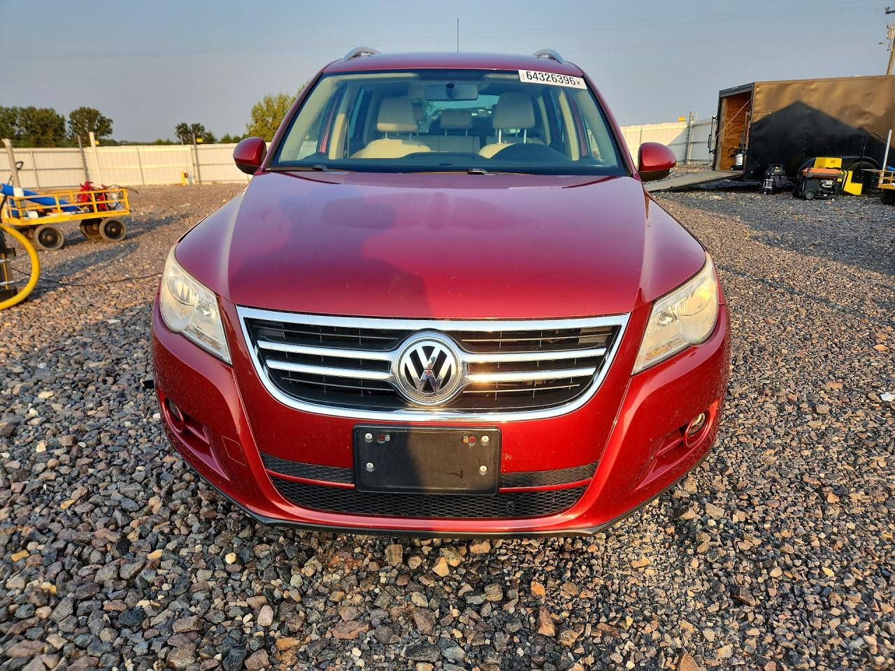 2011 Volkswagen Tiguan S Red vin: WVGBV7AX2BW001063