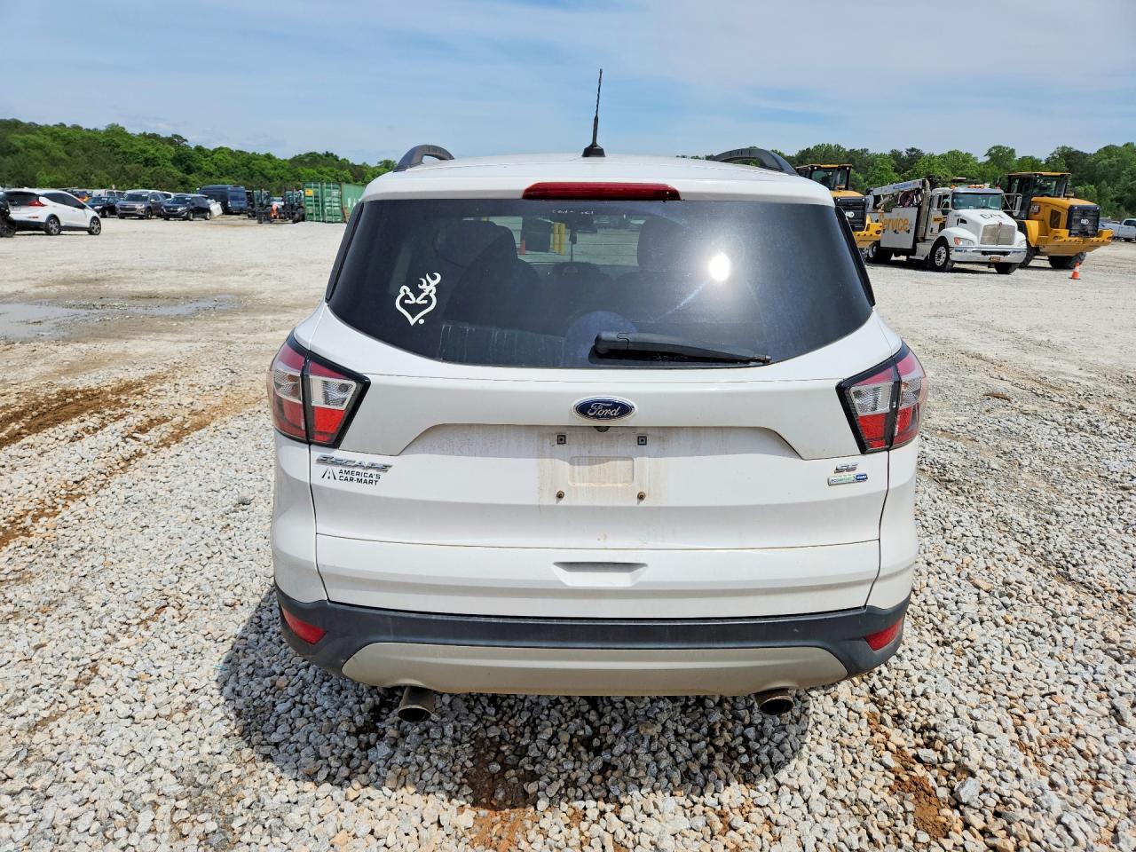 2018 Ford Escape Se White vin: 1FMCU9GD7JUC49237
