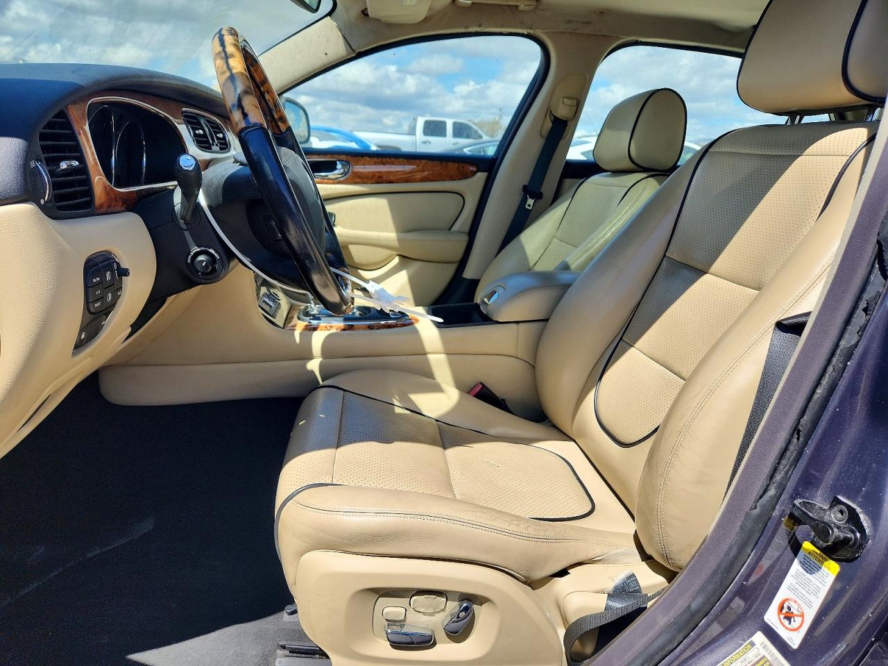 2008 Jaguar Xj8 L Gray vin: SAJWA79B38SH19378