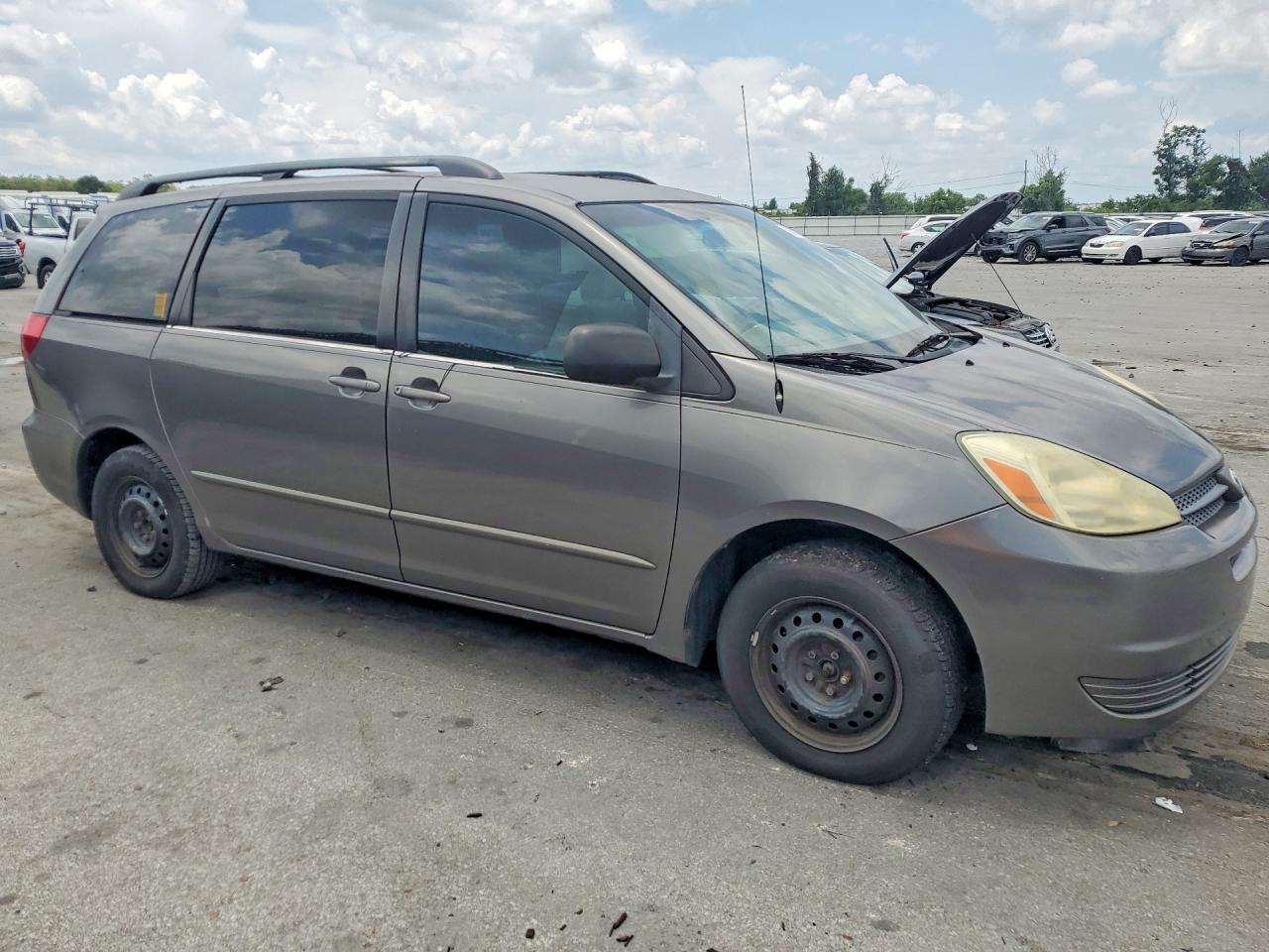 2005 Toyota Sienna Le 7 Passenger Серый vin: 5TDZA23C25S296858