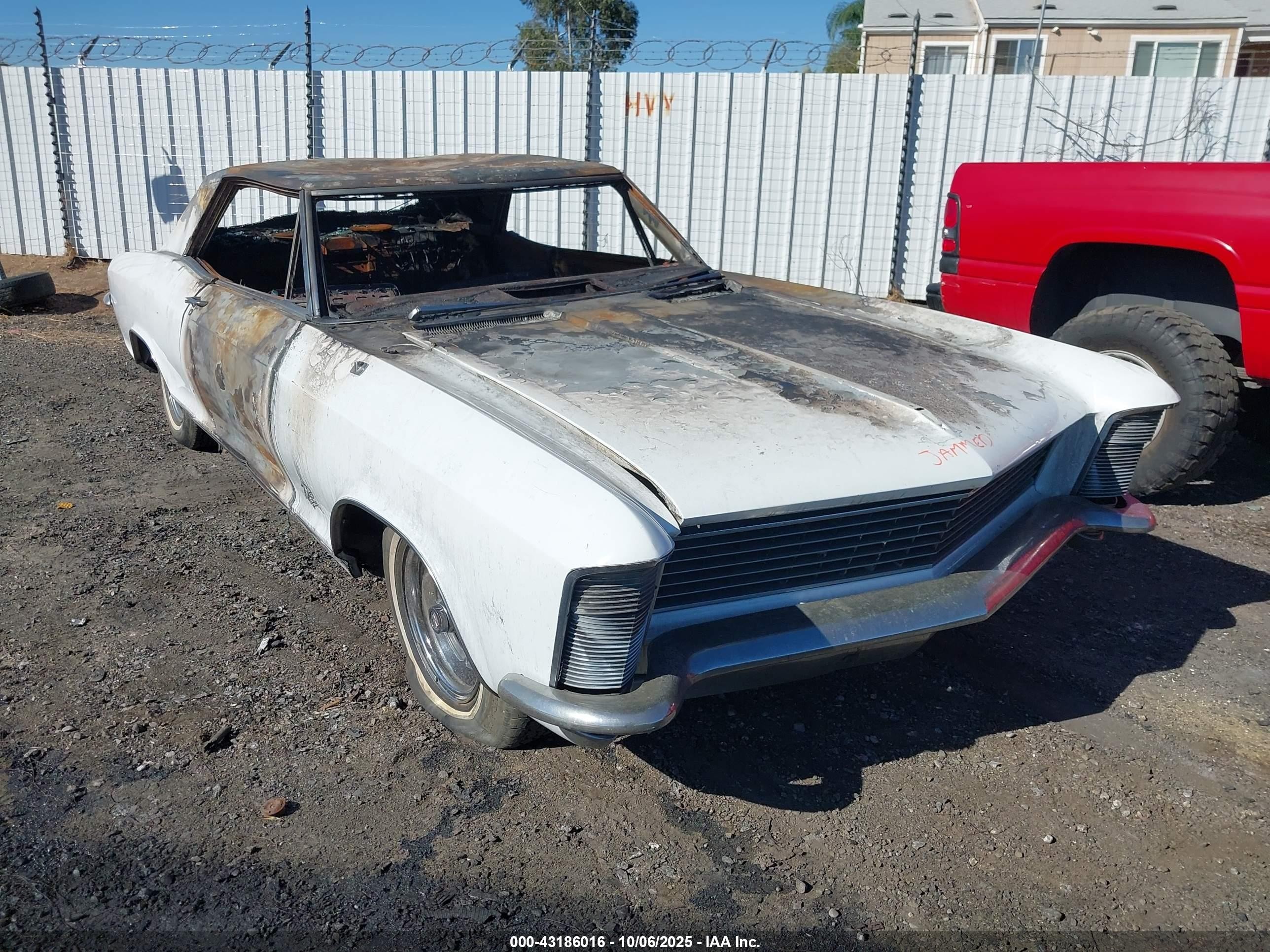1965 Buick Riviera   White vin: 494475H926240    