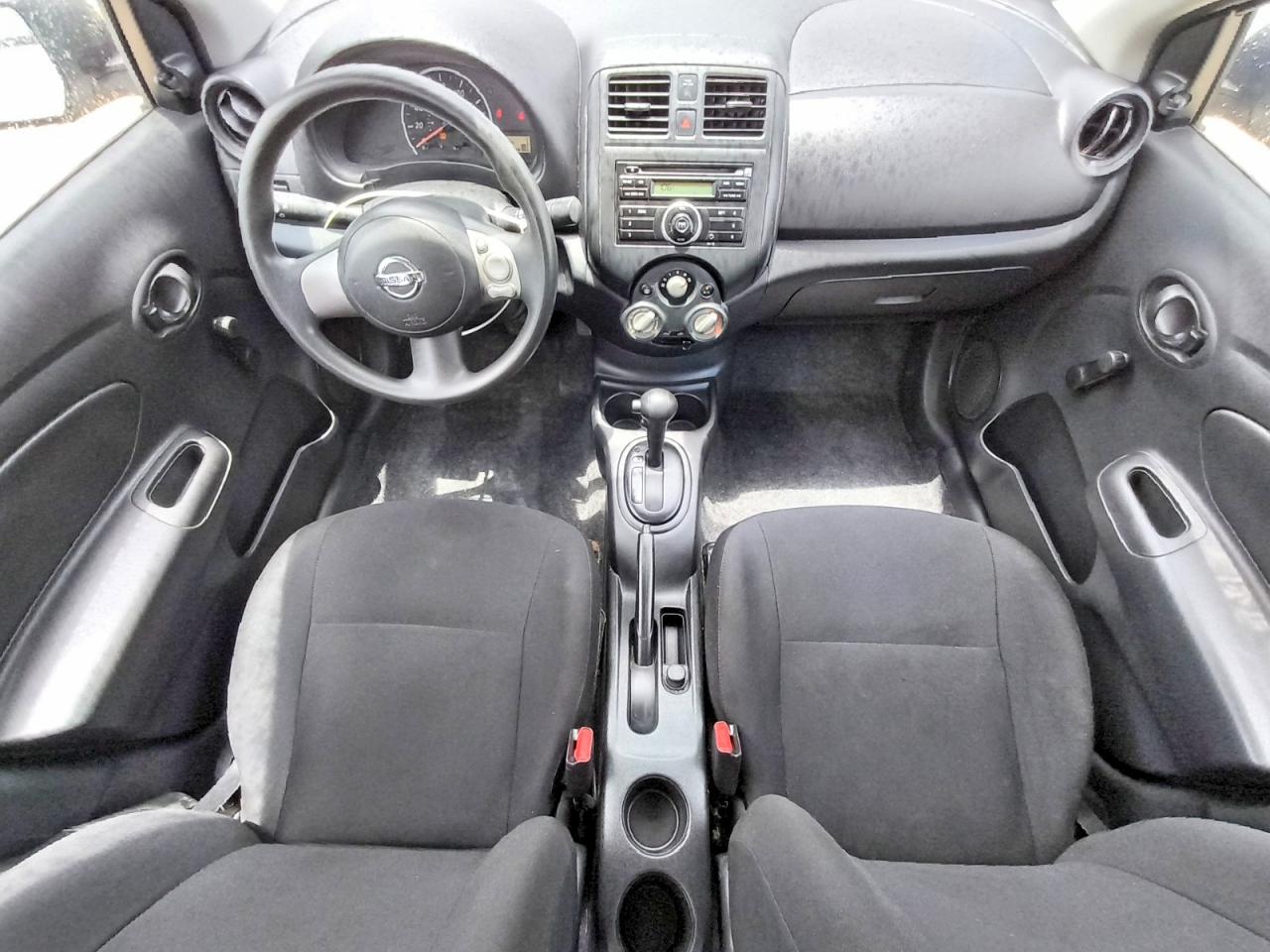 2012 Nissan Versa 1.6 S Silver vin: 3N1CN7AP6CL938047