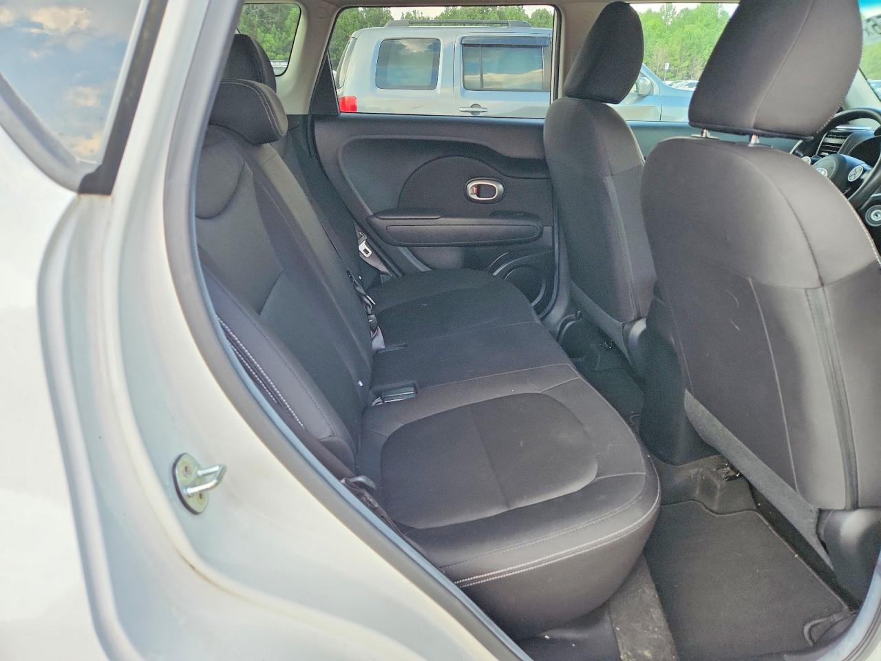 2016 Kia Soul Base White vin: KNDJN2A25G7288326