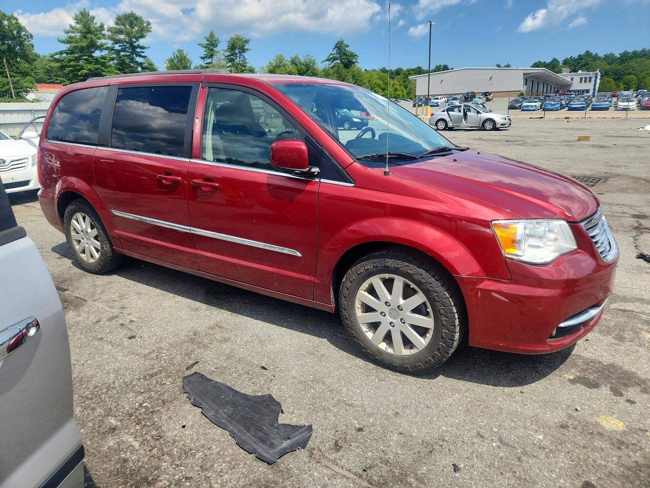 2015 Chrysler Town & Country Touring Red vin: 2C4RC1BG3FR537653