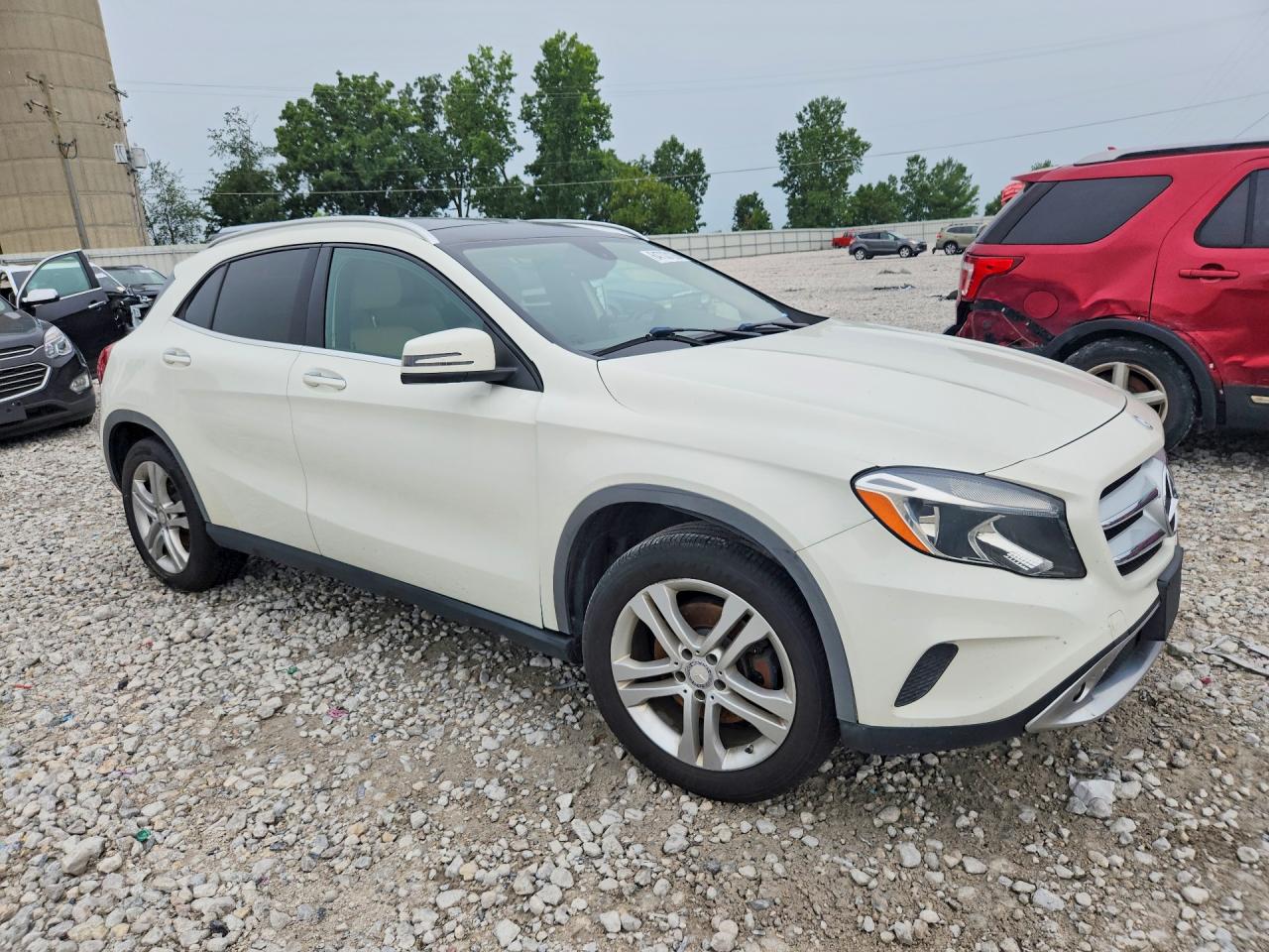 2015 Mercedes-benz Gla 250 White vin: WDCTG4EB4FJ141967