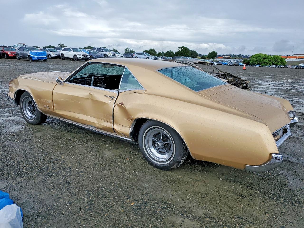 1966 Buick Rivera Gold vin: 494876H914807