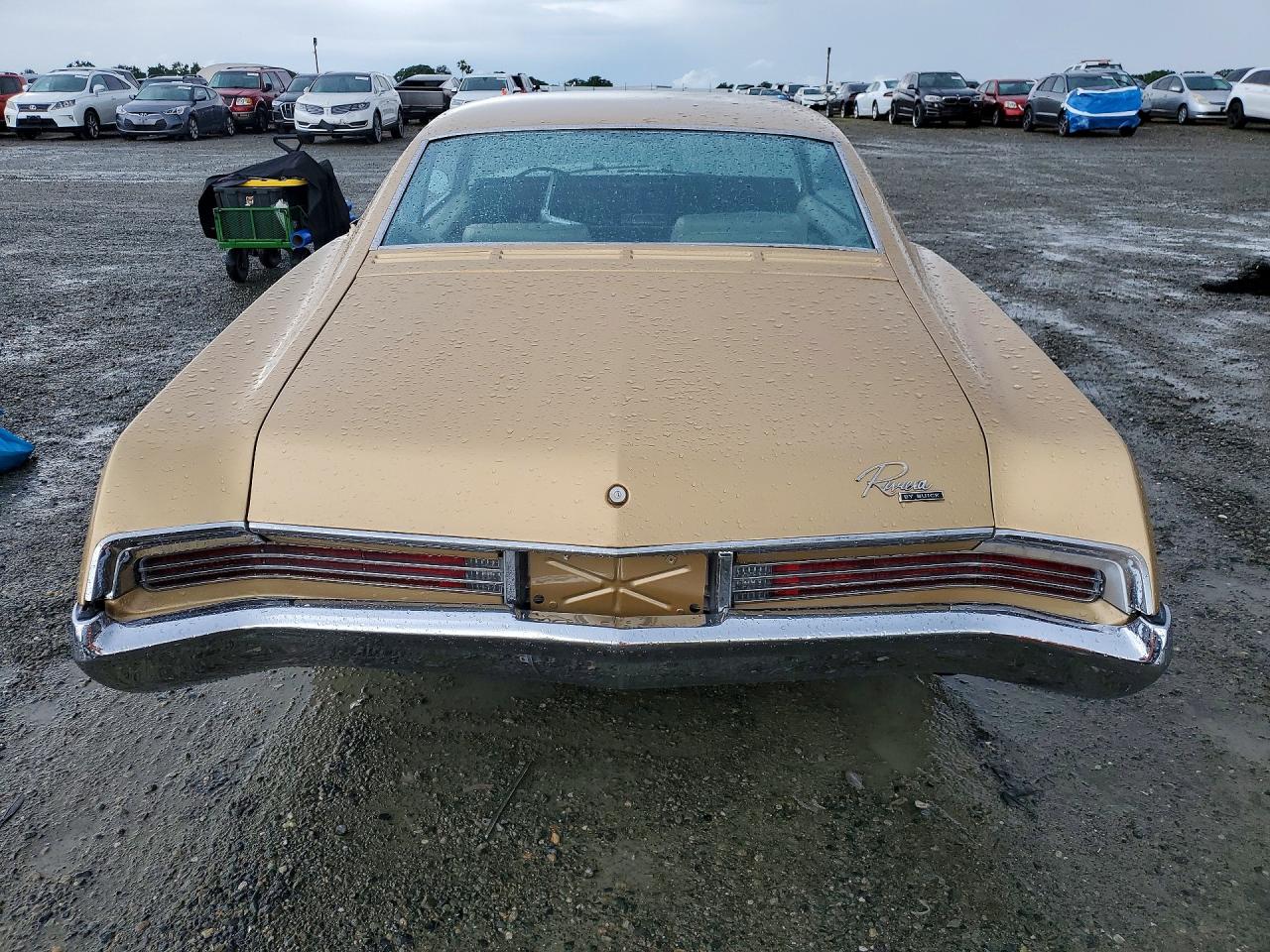 1966 Buick Rivera Gold vin: 494876H914807