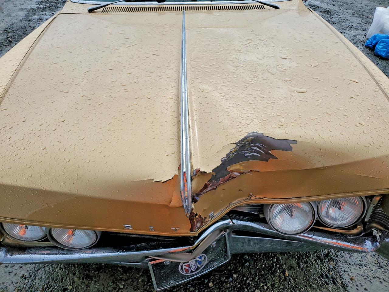 1966 Buick Rivera Gold vin: 494876H914807