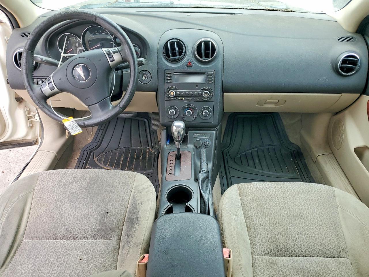 2008 Pontiac G6 Base Cream vin: 1G2ZG57N784211822
