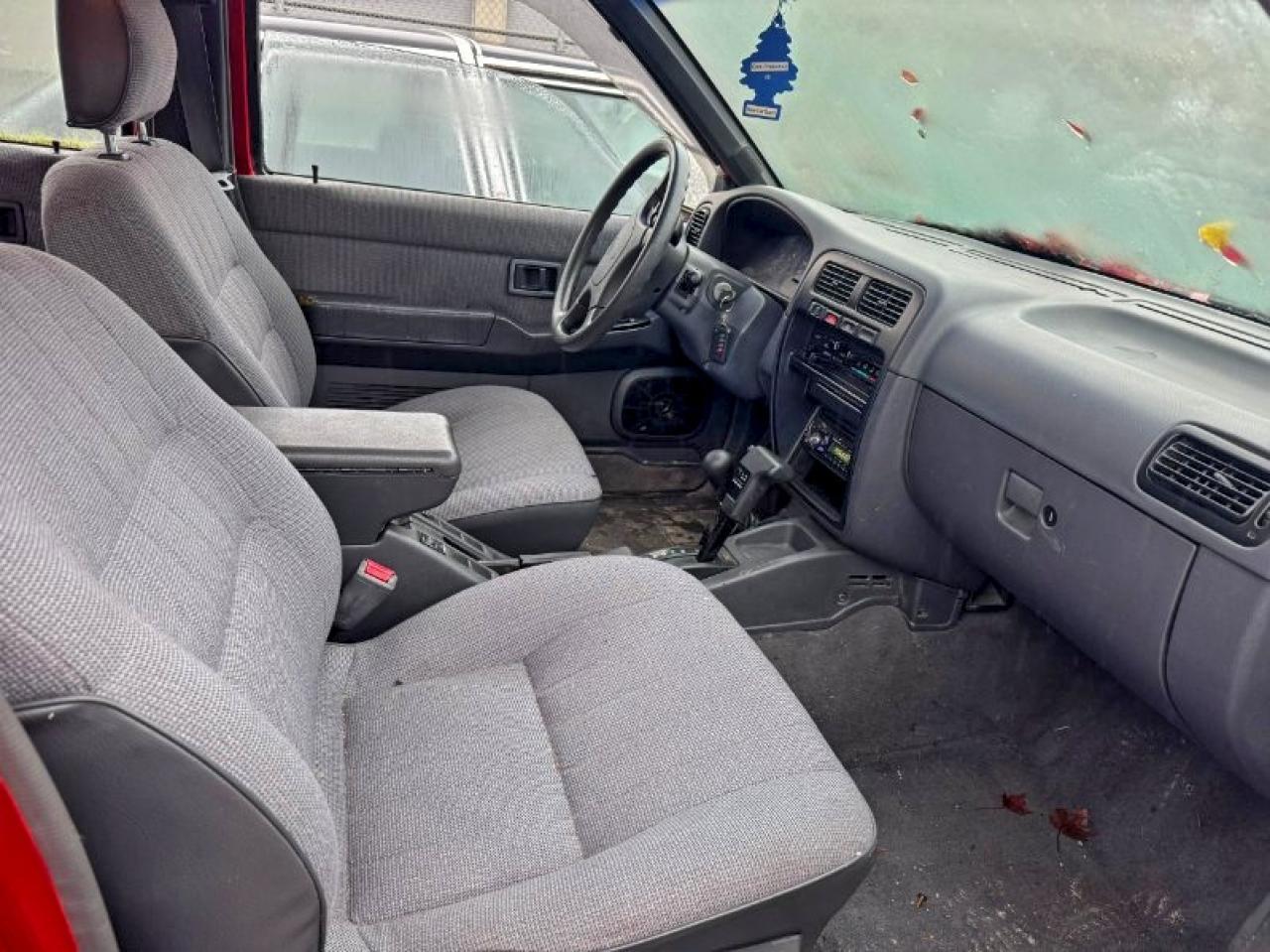 1995 Nissan Pathfinder Le Red vin: JN8HD17Y5SW086483