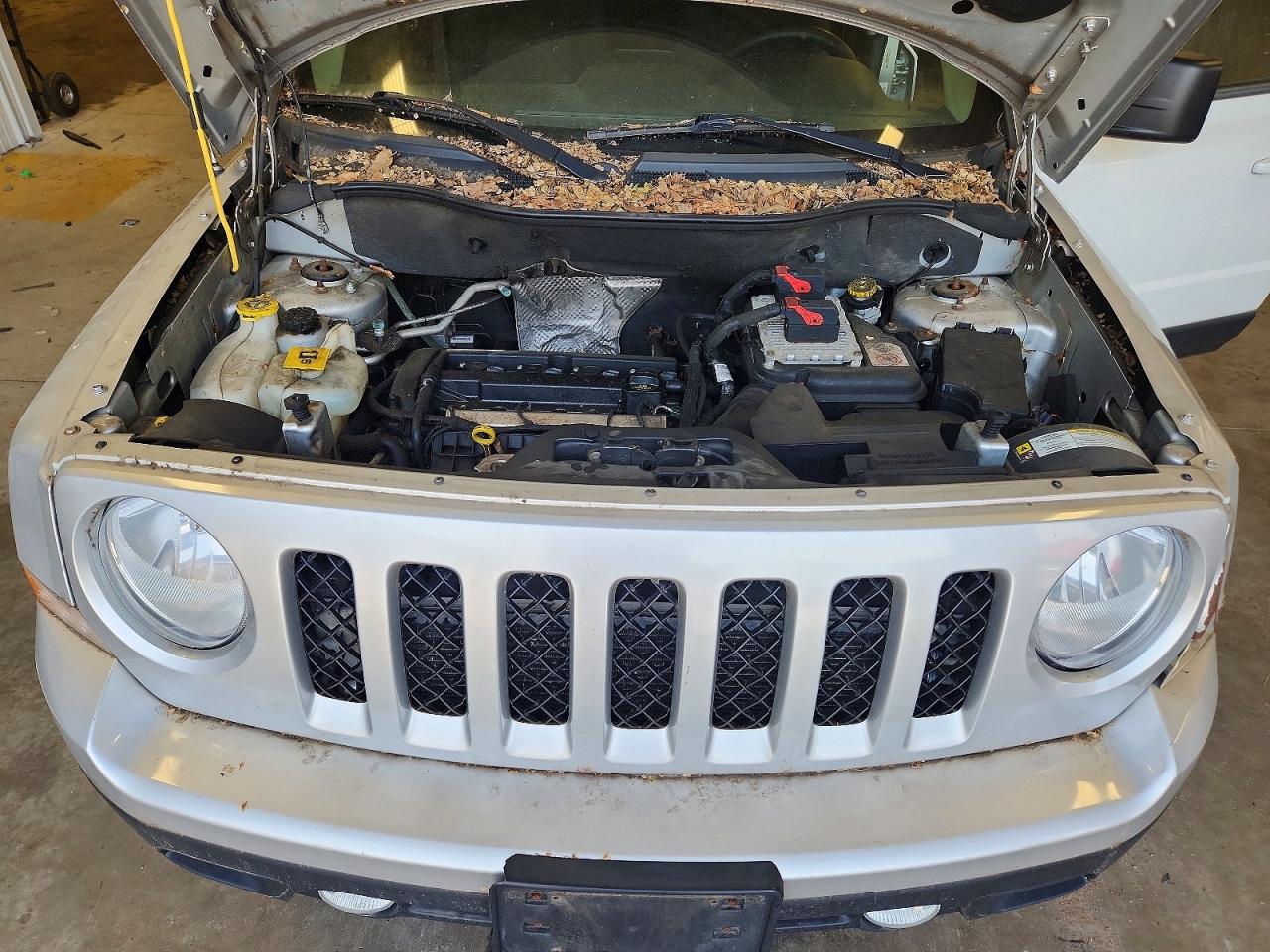 2011 Jeep Patriot Sport Silver vin: 1J4NF1GB9BD258587