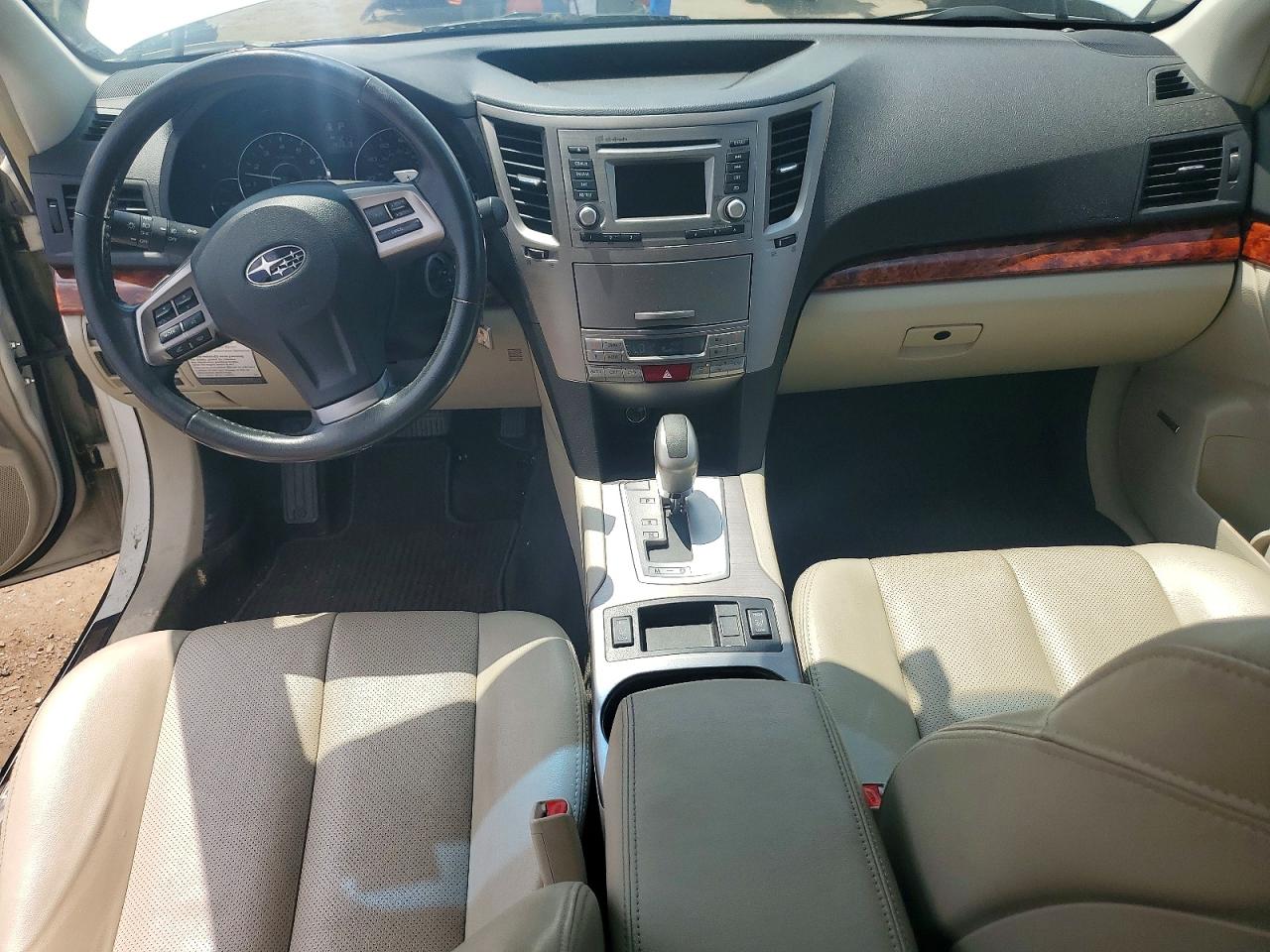 2012 Subaru Outback 2.5i Limited White vin: 4S4BRCKC5C3285977