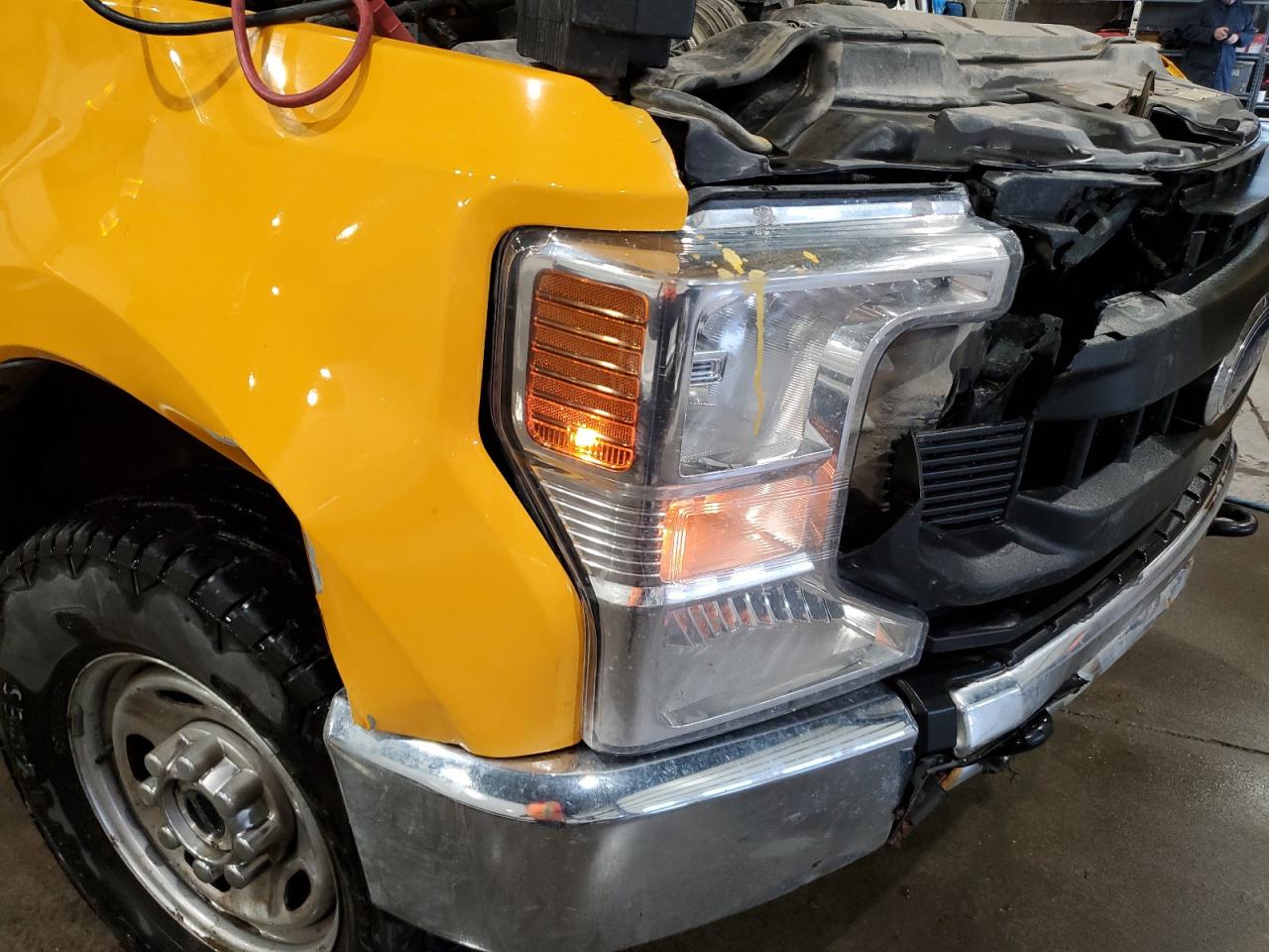 2020 Ford F250 Super Duty Yellow vin: 1FT7W2B67LEE12854 Damage: Right Front Fender, Dent(S) W/ Paint Dmg, > 12 Inches