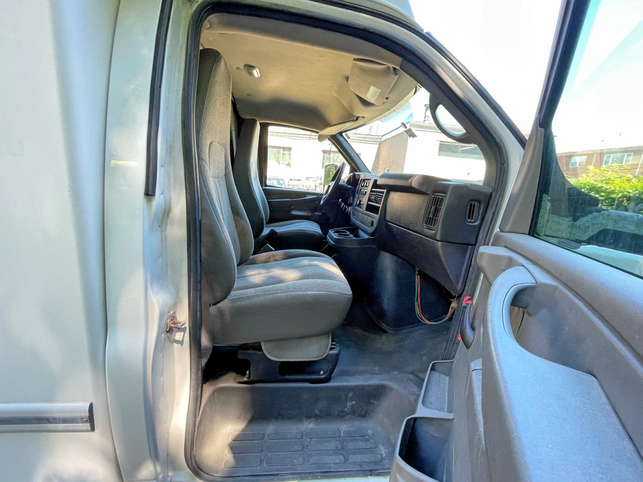 2014 Chevrolet Express White vin: 1GB0G2CG8E1143526