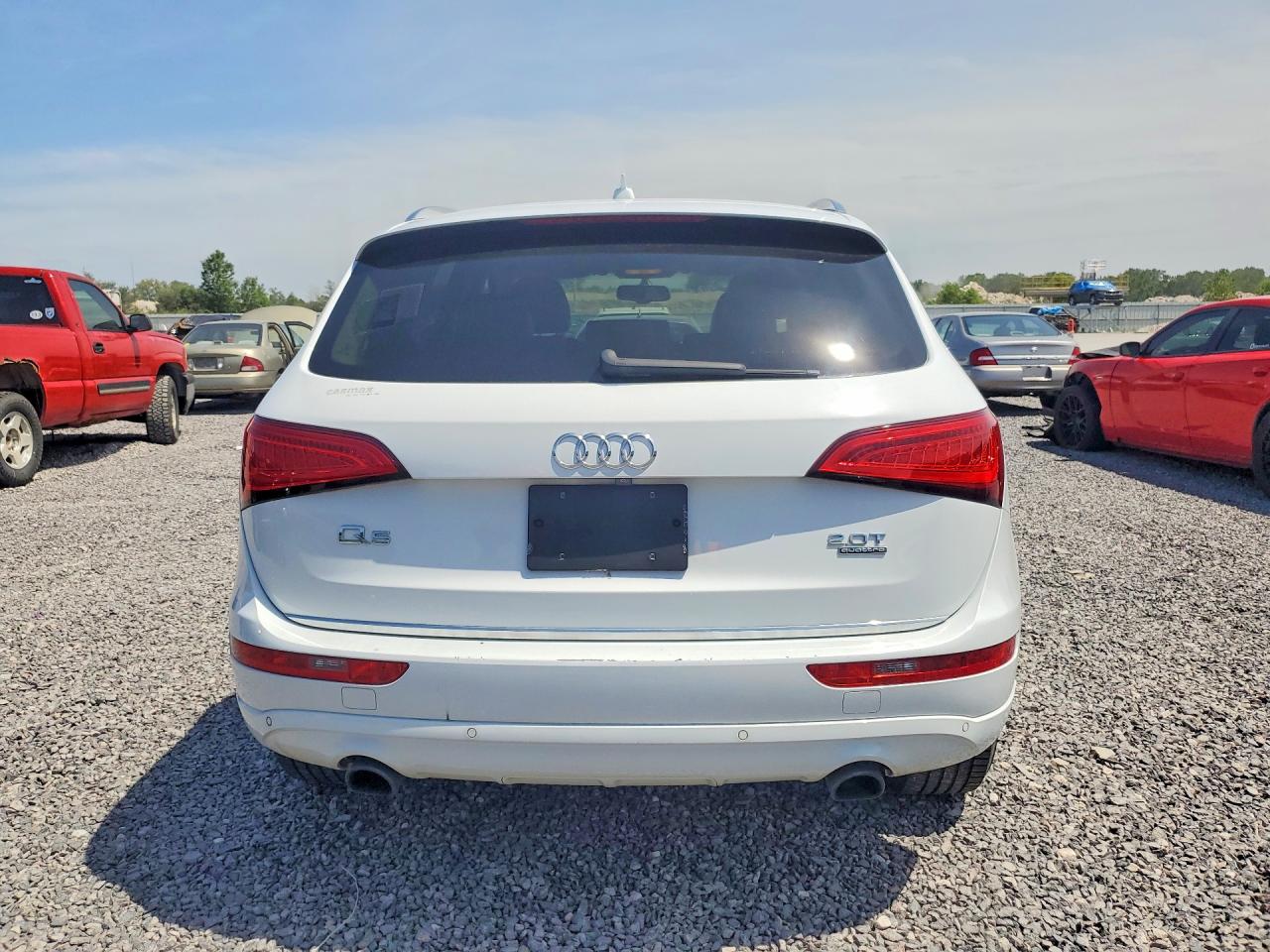 2015 Audi Q5 Premium Plus Белый vin: WA1LFAFP6FA138936