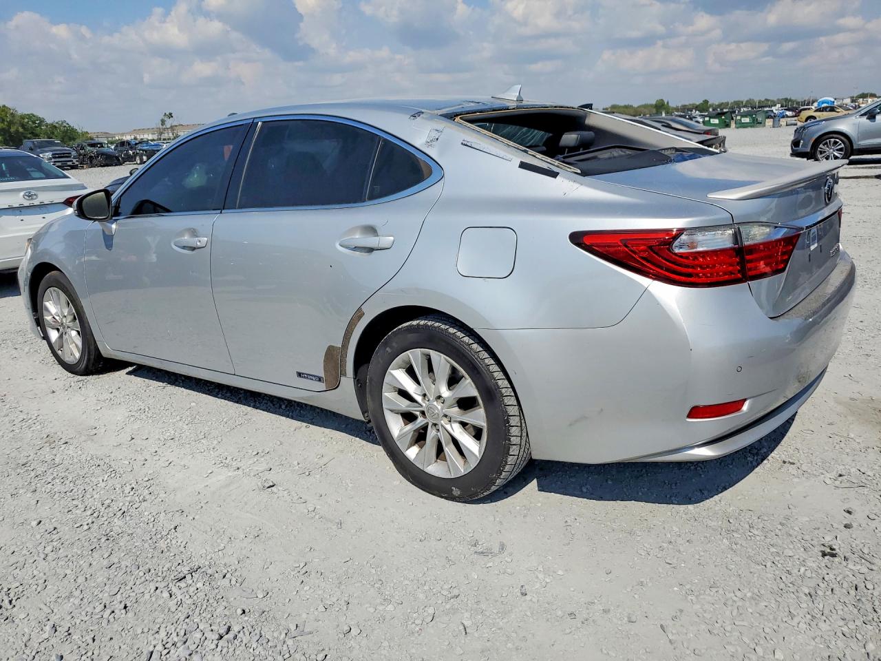 2013 Lexus Es 300h Base Серебряный vin: JTHBW1GG8D2032185