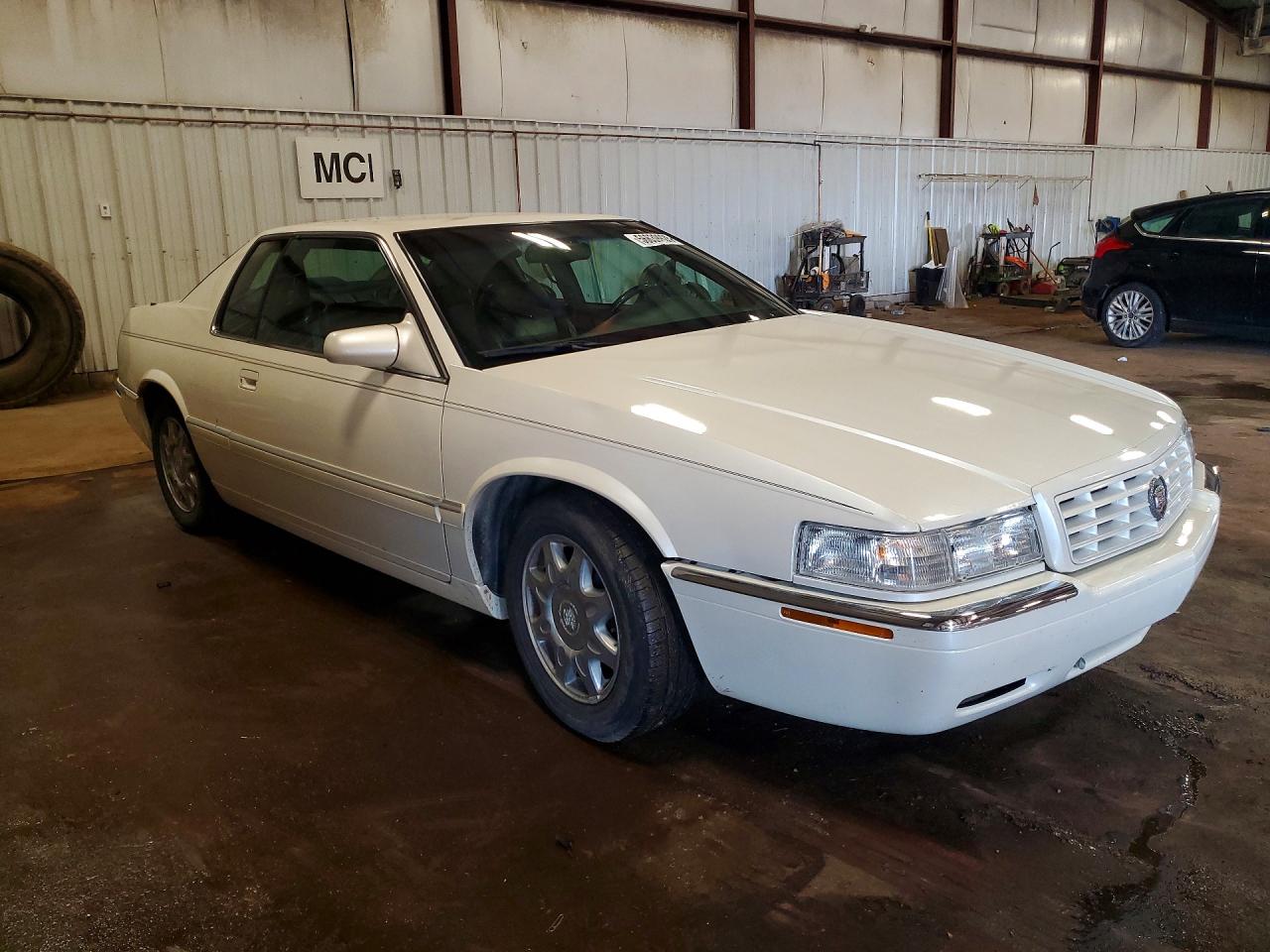 1999 Cadillac Eldorado Touring White vin: 1G6ET1295XU606785