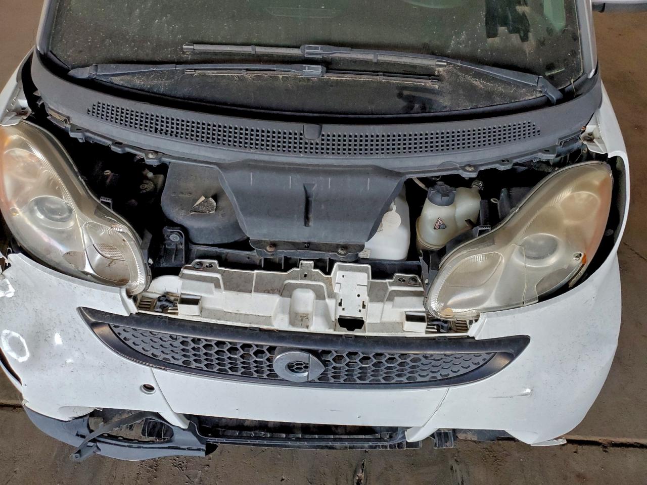 2014 Smart Fortwo Pure White vin: WMEEJ3BA7EK734190