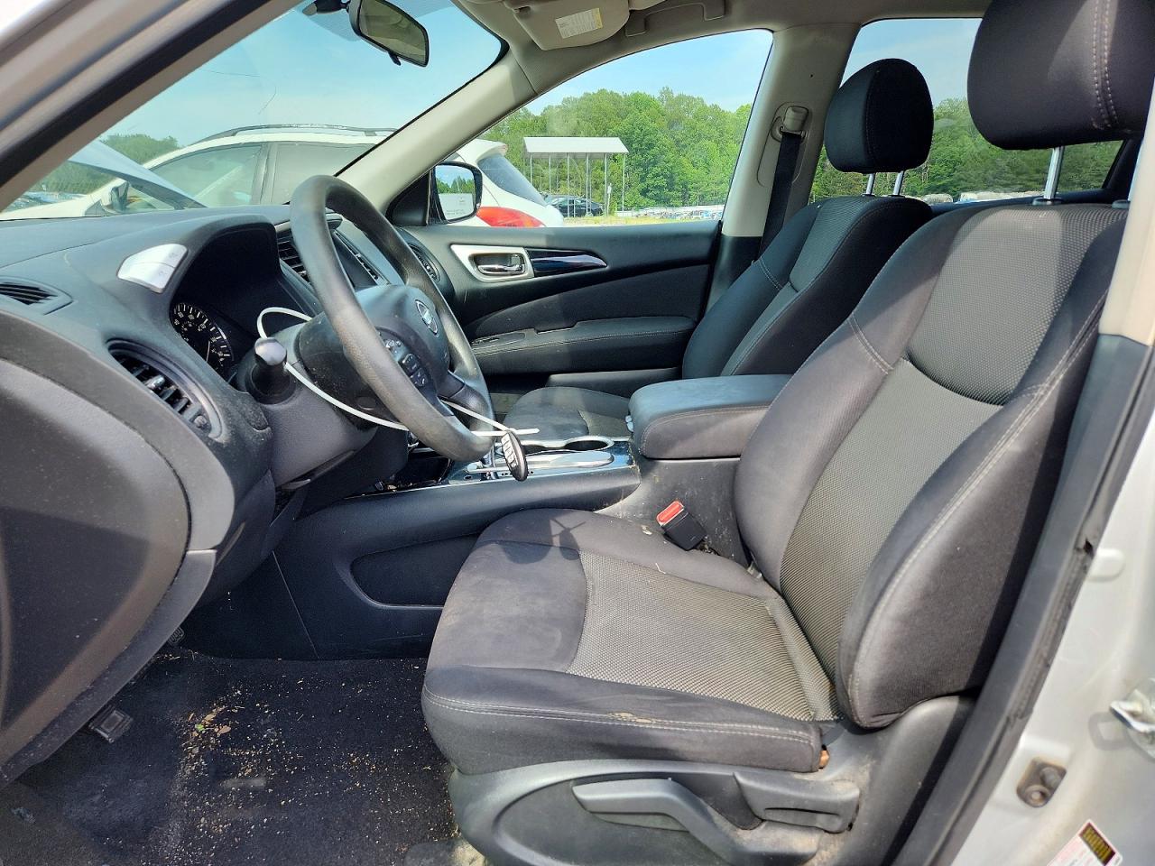 2017 Nissan Pathfinder S Silver vin: 5N1DR2MN8HC689820