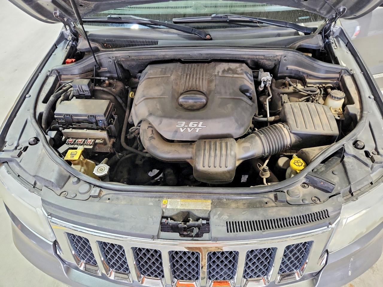 2012 Jeep Grand Cherokee Overland Gray vin: 1C4RJFCGXCC208924