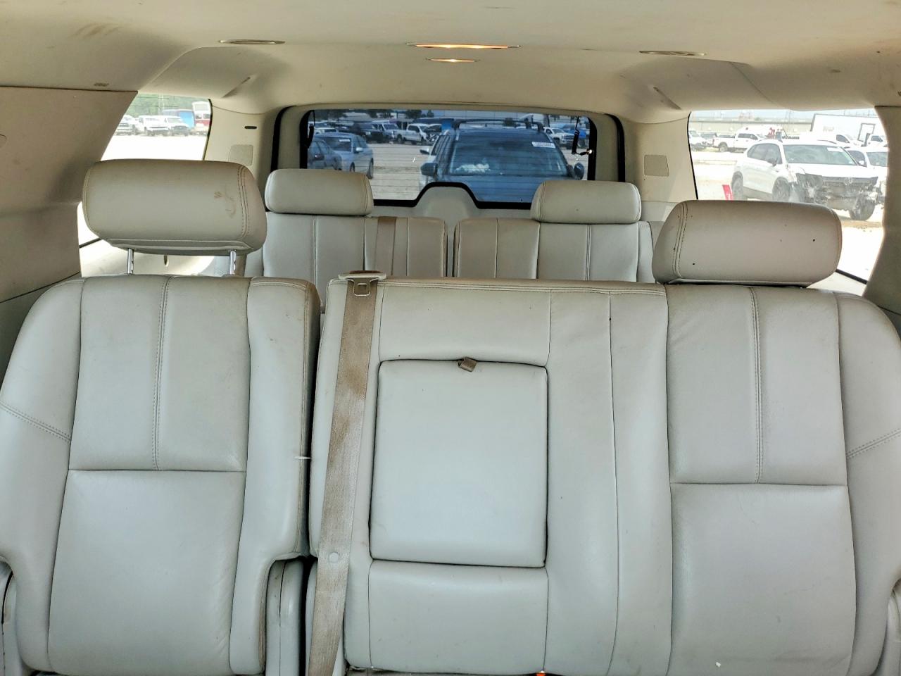 2008 Chevrolet Suburban C1500 Ls Silver vin: 1GNFC16038J220079