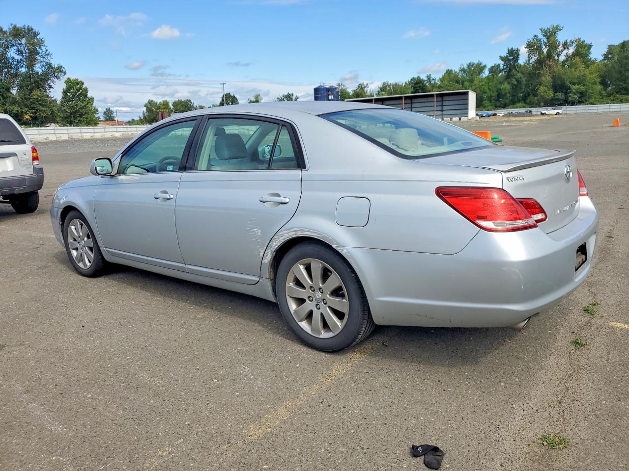 2007 Toyota Avalon Xls White vin: 4T1BK36B57U241693